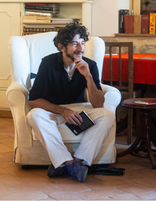 Menabò incontri - "Sin Tesi" di Jacopo Santoro. Dialogo con Roberto Masi